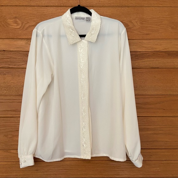 Vintage Tops - Vintage 80s lace collar cream button up grandmacore top
